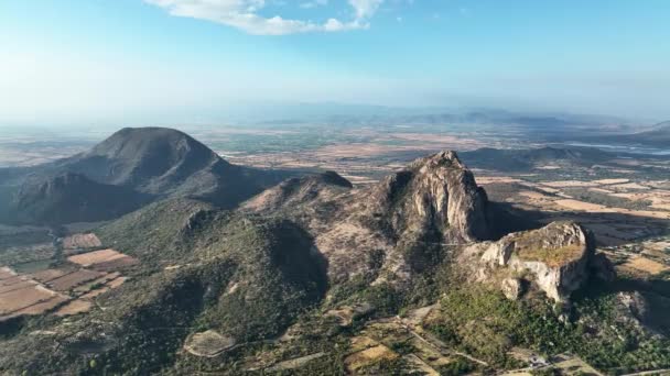 Hermoso Paisaje Montañoso Chalcatzingo Morelos México Aéreo — Vídeo de stock