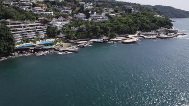 墨西哥Acapulco海滨豪华地产 空中建筑观 — 图库视频影像