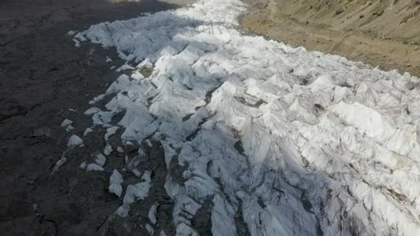 Drohne Über Gletscher Bei Fairy Meadows Pakistan Geschossen Filmische Luftaufnahme — Stockvideo