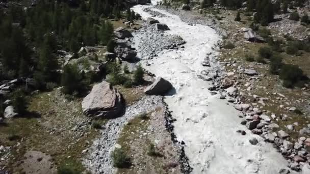 Drone Vista Aérea Río Fangoso Los Alpes Suizos Valle Las — Vídeos de Stock
