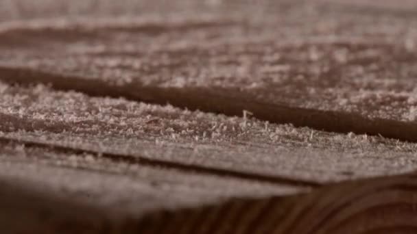 Inggris Sawdust Cutting Wooden Board Makro Tutup — Stok Video