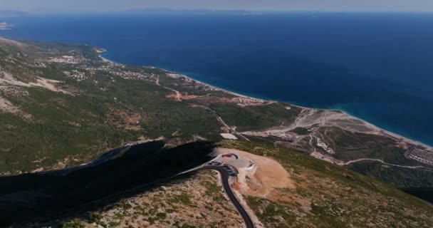 Letecký Pohled Výhledem Vyhlídku Panorama Llogara Pobřeží Dhermi Albánská Riviéra — Stock video