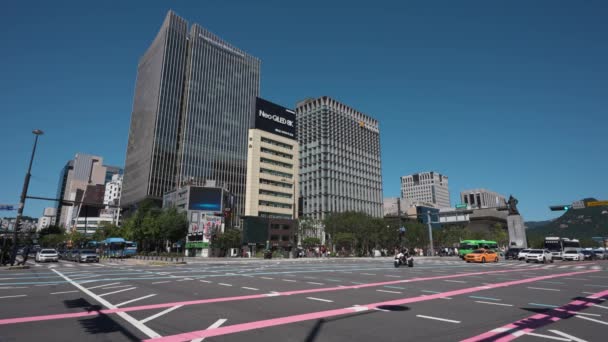 Cruzamento Multilane Ocupado Centro Seul Perto Praça Gwanghwamun Com Vista — Vídeo de Stock