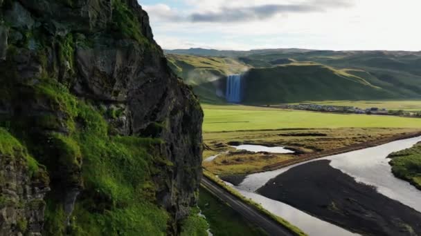 冰岛瀑布的无人机镜头 — 图库视频影像