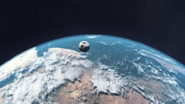 Space Capsule Entering Orbit Planet Earth — Stock Video