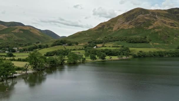 Imágenes Aéreas Del Distrito Los Lagos Ingleses Con Vistas Lago — Vídeos de Stock