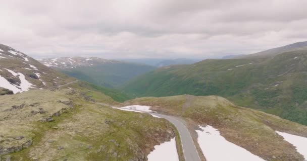 Luchtdrone Boven Aurland Road Mountain Pass Valley Noorwegen Scandinavisch Toerisme — Stockvideo