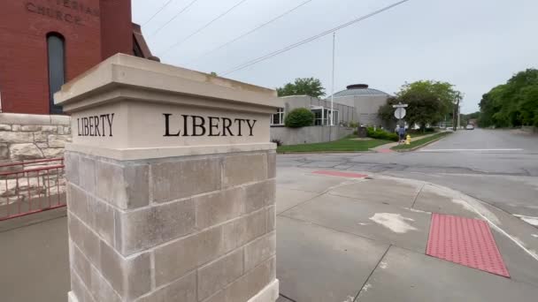 Road Marker Liberty Liberty Închisoare Centru Vizitatori Mormoni Cazul Care — Videoclip de stoc