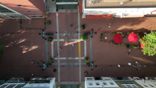 Downtown Mall Passeio Pedestre Rua Tijolos Com Lojas Restaurantes Atrações — Vídeo de Stock