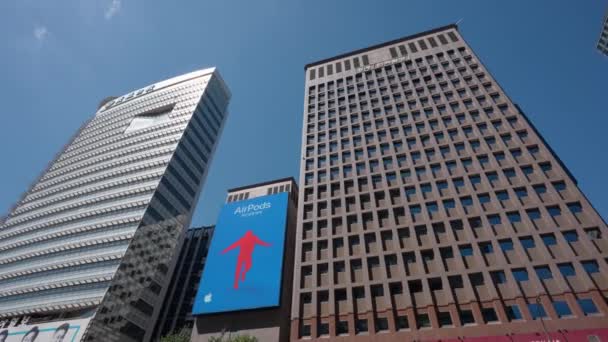 Billboard Digitale Cheonggye Square Pubblicità Airpods Apple Massiccia Montato Display — Video Stock
