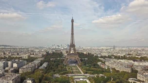 Drone Vola Sinistra Sopra Campione Mars Mostrando Torre Eiffel Una — Video Stock
