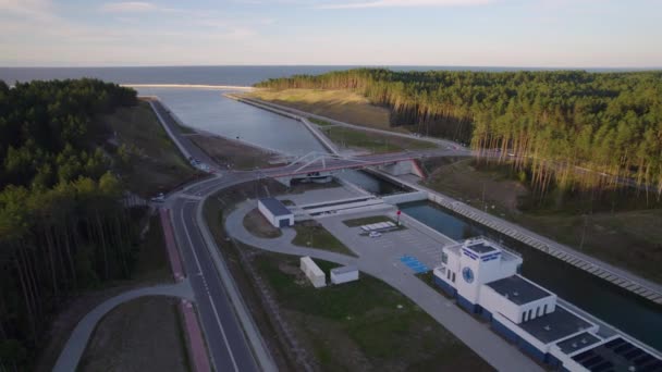 Antes Pôr Sol Aéreo Sobre Canal Vistula Spit Polônia Nova — Vídeo de Stock