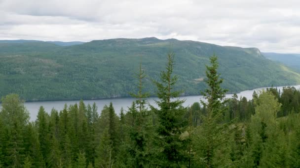 Pan Strzał Pięknym Krajobrazem Norwegii — Wideo stockowe