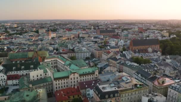 Increíble Toma Del Casco Antiguo Cracovia Durante Colorido Amanecer Naranja — Vídeos de Stock