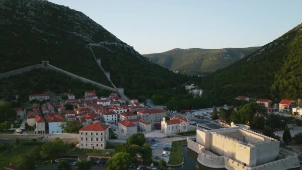 Hırvatistan Avrupa Daki Ston Kasabasının Aerial Vuruşu — Stok video