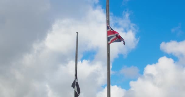 Union Jack Bayrağı Cornwall Bayrağı Yarıya Indirildi Kraliçe Elizabeth Vefatından — Stok video