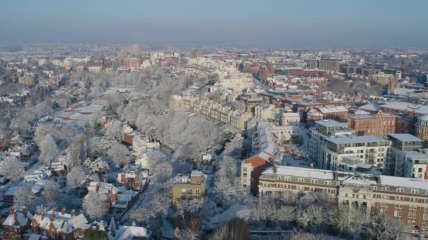 Cinematic Aerial Establishing Shot Nottingham England Featuring Snow Covered Houses — Stock Video