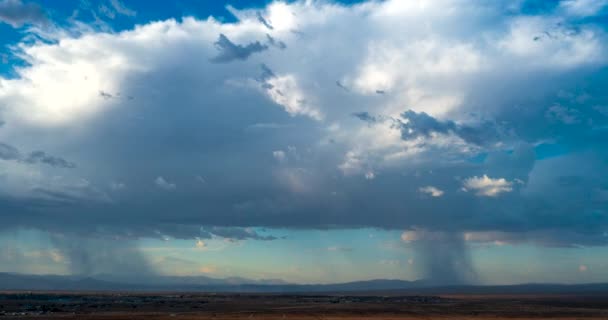 Flygtid Faller Monsun Regnar Över Kalifornien City Mojaveöknen Öppna Landskap — Stockvideo