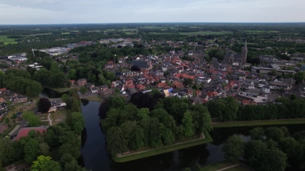 Panorama Luftaufnahme Der Historischen Holländischen Stadt Groenlo Mit Kirchturm Über — Stockvideo