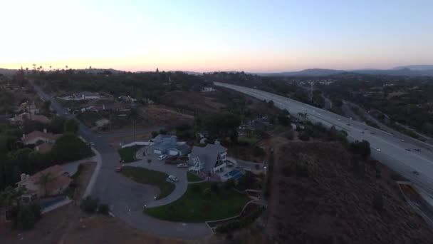 Luxusní Domy Kalifornii Sousedství Shot Twilight Aerial Drone Záběry Horizontal — Stock video