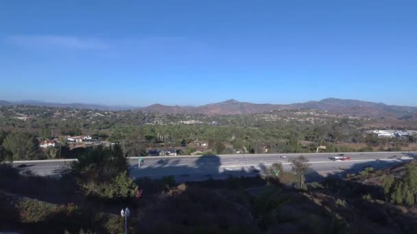 Backyard House Busy Interstate Usa Cinematic Iconic Aerial Drone Shot — стокове відео