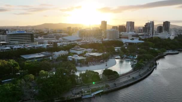 Riprese Aeree South Bank South Brisbane Scattate Tramonto Con South — Video Stock