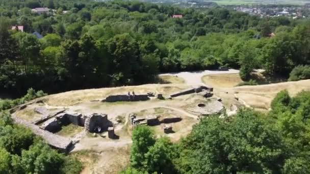 Tourists Site Seeing Martin Hill Gra Marcina Zabocie Tarnw Poland — Stock Video