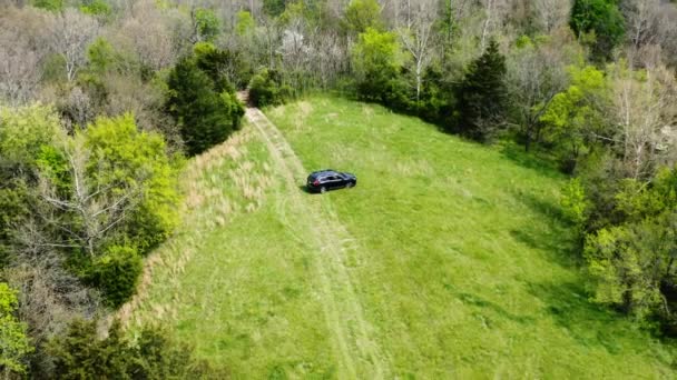 Vehículo Tierras Agrícolas Cerca Siloam Springs Durante Estudio Propiedades Arkansas — Vídeo de stock