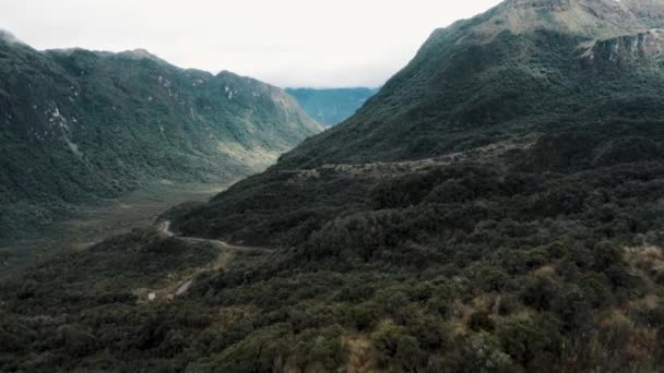 Montagnes Luxuriantes Vallée Parc National Cayambe Coca Papallacta Équateur Tir — Video