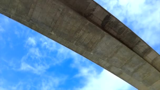 Motion Lapse Pod Słynnym Mostem Sea Cliff Bridge Australii — Wideo stockowe