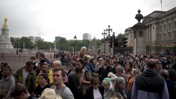 Buckingham Sarayı Londra Ngiltere Kraliçe Elizabeth Son Görevlerini Yerine Getirmek — Stok video