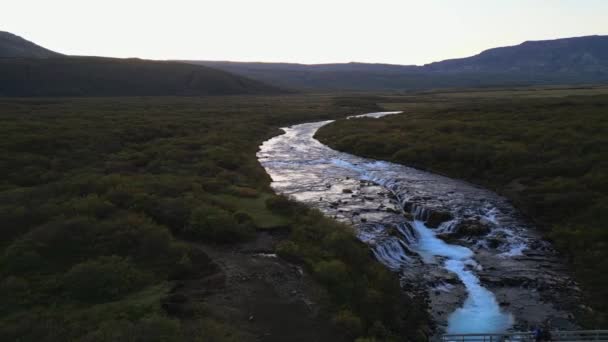 Blauwste Waterval Midden Ijsland — Stockvideo