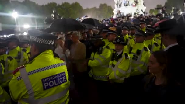 Buckingham Palace Londres Reino Unido Septiembre 2022 Policía Metropolitana Está — Vídeos de Stock