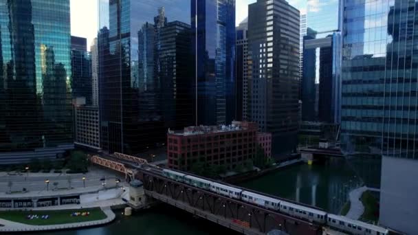 Dron City Scene Chicago Loop Highrise Subway — Stock video