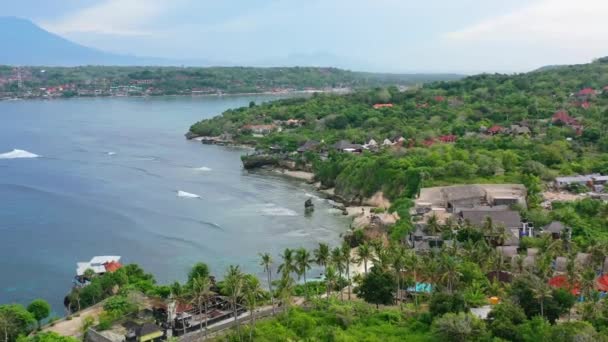 Aérea Secret Point Beach Litoral Nusa Ceningan Dia Ensolarado — Vídeo de Stock