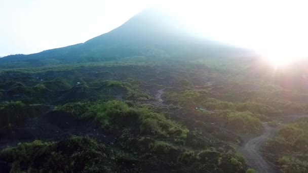 Luchtvaart Zandmijn Vulkaanhelling Uitbarsting Tijdens Zonnige Dag Ochtend Indonesië — Stockvideo