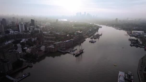 Londra Daki Majestic Tower Köprüsü Birleşik Kingdome Thames Üzerinde Havadan — Stok video