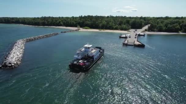 Washington Island Car Ferry Zbliża Się Molo Northport Stanie Wisconsin — Wideo stockowe