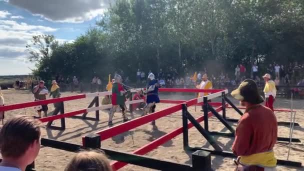 Cavaleiro Luta Com Espadas Evento Medieval Festival Spttrup Castle Dinamarca — Vídeo de Stock