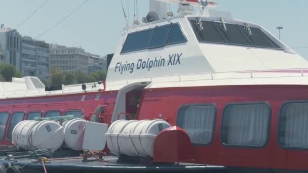 Vuelo Delfín Pasajero Ferry Amarrado Pireo Rueda Tiro — Vídeos de Stock