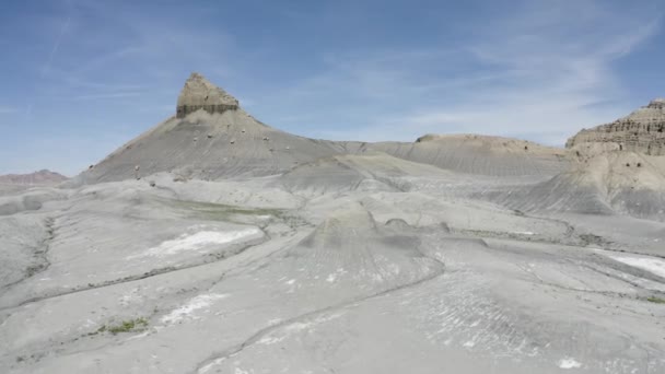 Hanksville Yakınlarındaki Utah Çölünde Kumtaşı Kulesi — Stok video