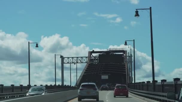 Generaal Pulaski Skyway Entree Heldere Auto Overdag Rijden Pov — Stockvideo