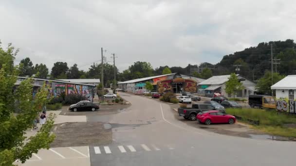 Asheville Deki River Arts District Deki Sanat Stüdyolarındaki Fresklerin Drone — Stok video