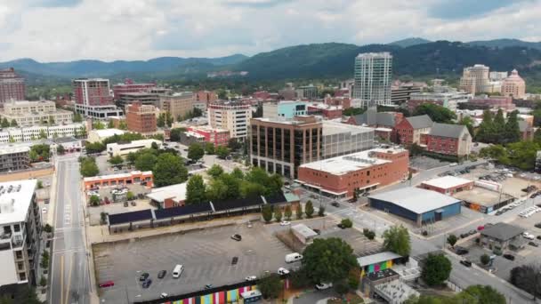 Drone Video Del Centro Asheville Visto Desde Lado Sur Soleado — Vídeos de Stock