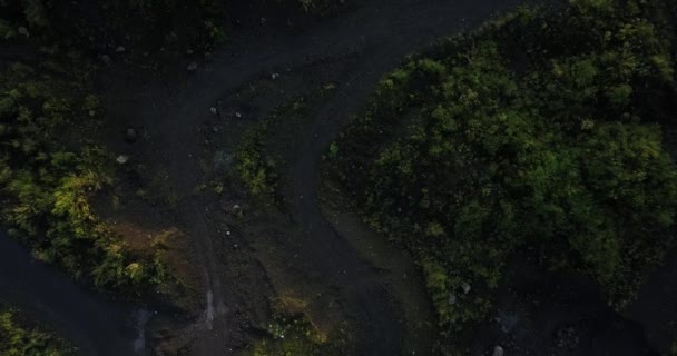 沙地矿上有卡车穿过 在爪哇中部最大的砂矿开采中运输 航拍视频 — 图库视频影像