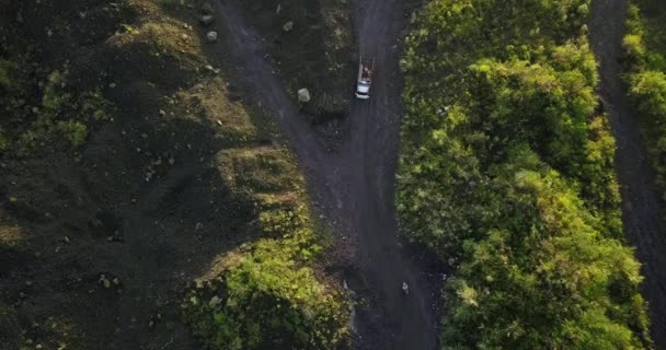 Rivelare Drone Colpo Camion Carico Sabbia Guida Lungo Strada Miniera — Video Stock