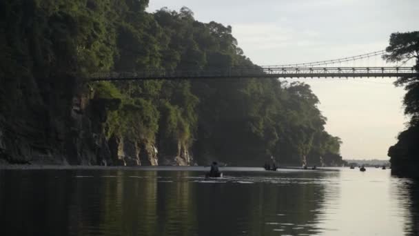 Boating Tranquil Dawki River Khasi Hills Meghalaya India Wide Shot — Stock Video