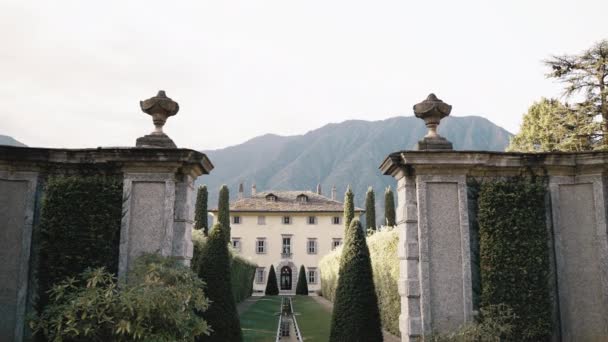 Incline Revelar Entrada Principal Famosa Villa Balbiano Lago Como Itália — Vídeo de Stock