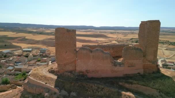 Menutup Gambar Udara Dari Reruntuhan Kastil Abad Pertengahan Montuenga Soria — Stok Video