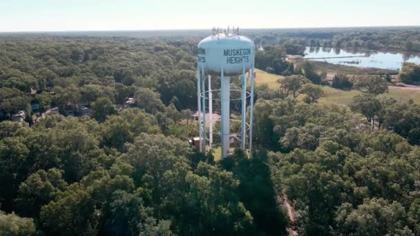 Muskegon Heights Water Tower Close — Stockvideo